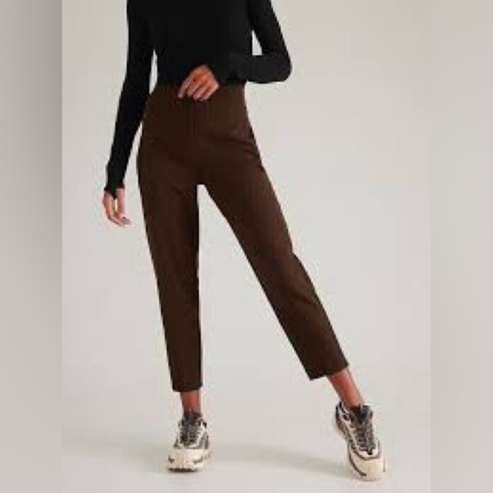 Athleta Endless High Rise Pant in Chocolate, size 4 Petite